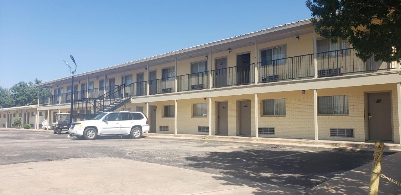 Gold Key Inn Brady Buitenkant foto