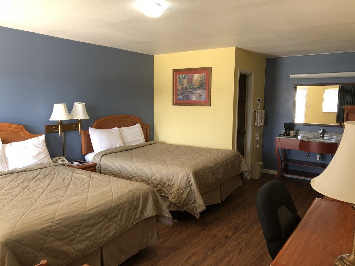 Gold Key Inn Brady Buitenkant foto