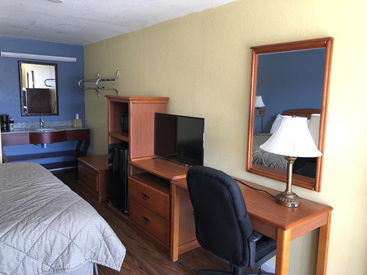 Gold Key Inn Brady Buitenkant foto