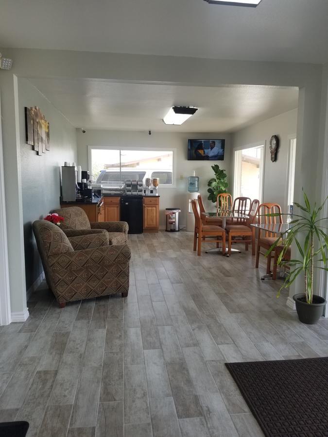 Gold Key Inn Brady Buitenkant foto