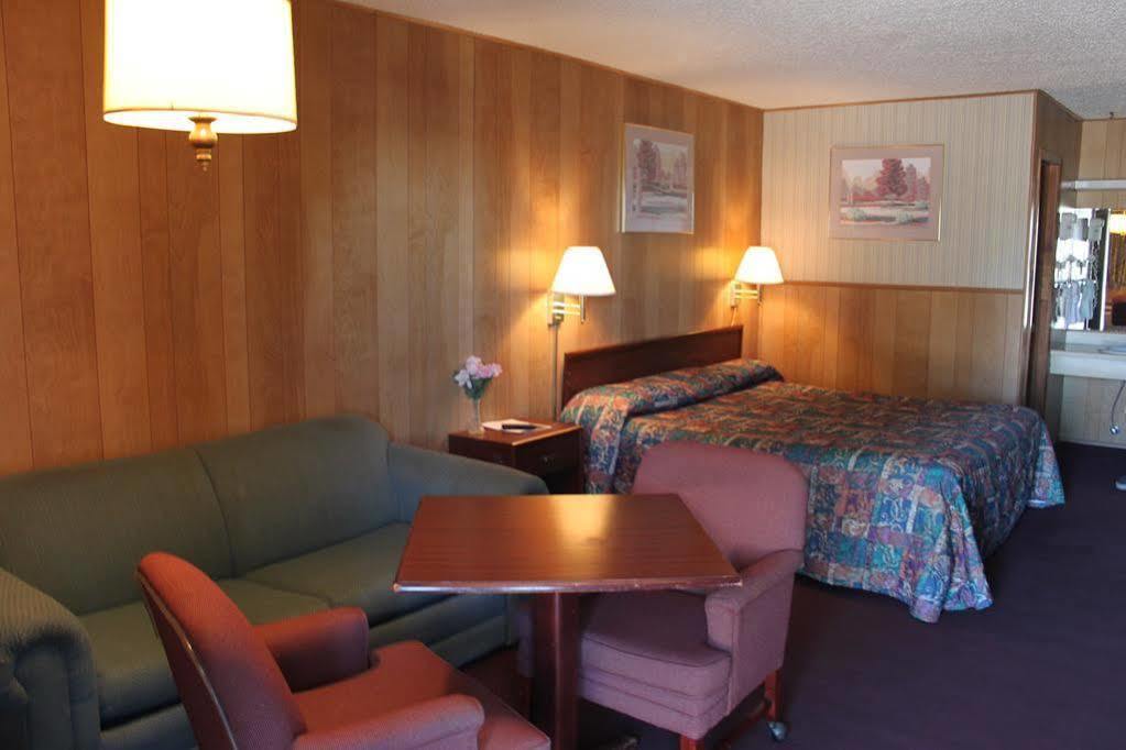 Gold Key Inn Brady Buitenkant foto